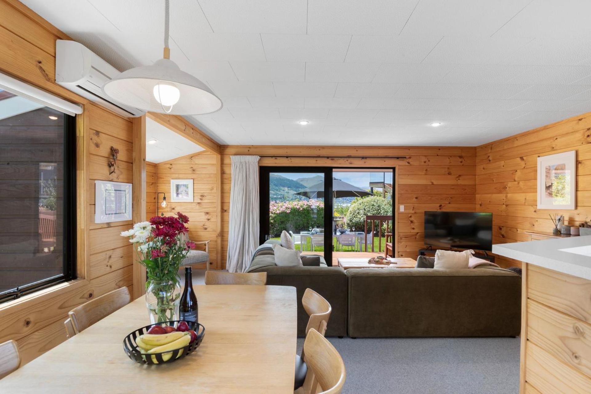 Tranquil Heights Villa Queenstown Exterior foto